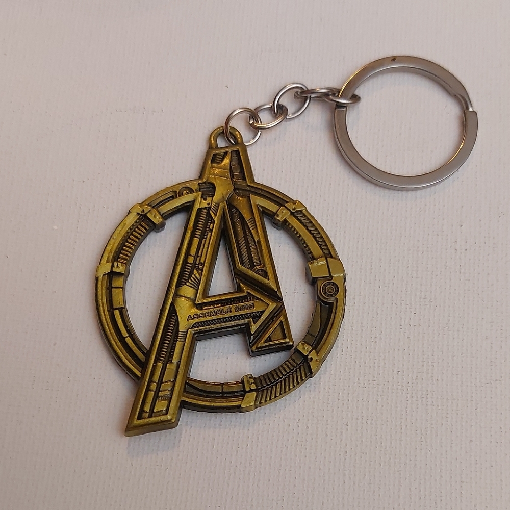 Marvel Super Heroes The Avengers Detailed A Logo Keyring Keychain